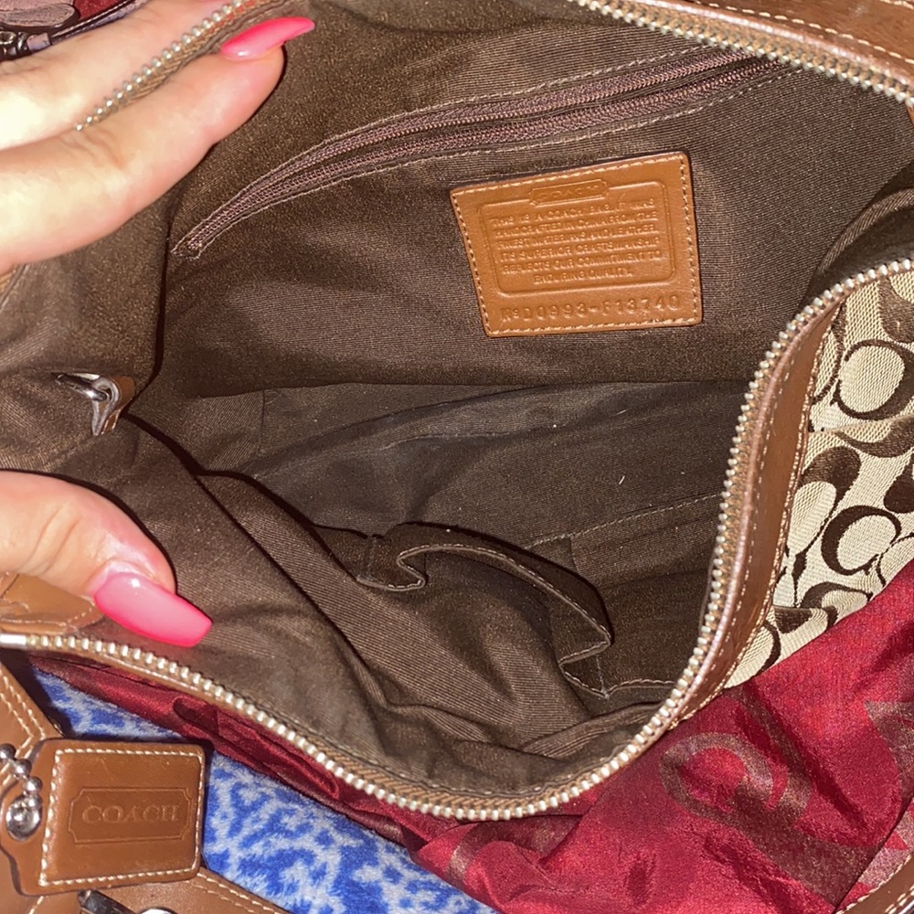 coach purse®️✔️ - Picture 4 of 6